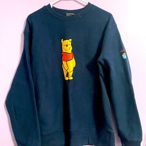 VINTAGE WINNIE THE POOH DISNEY CREWNECK